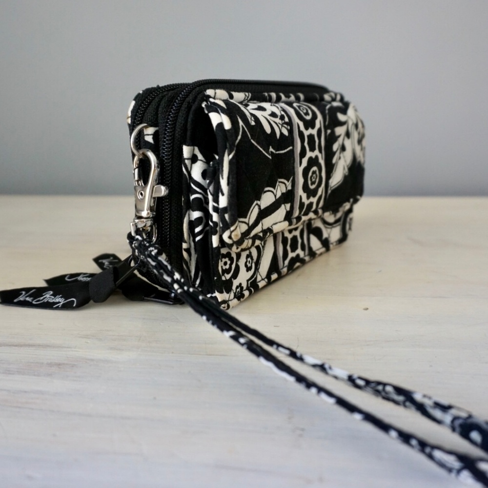 Vera Bradley Wristlet - Picture 3 of 6